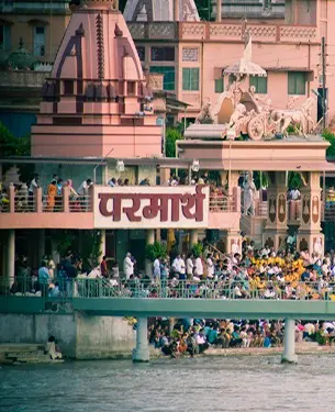 parmarth Niketan ashram  Rishikesh about