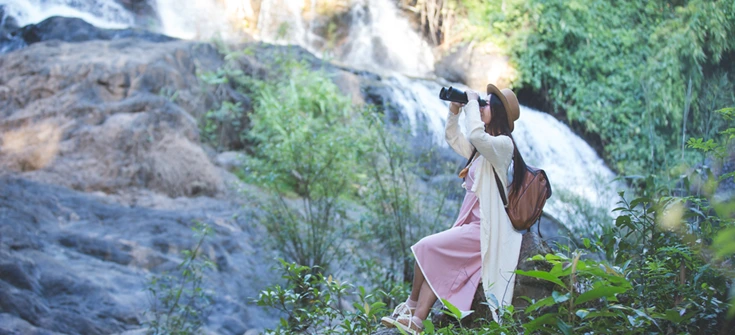 Morning Rituals by the Ganges: How Locals Start Their Day in Rishikesh